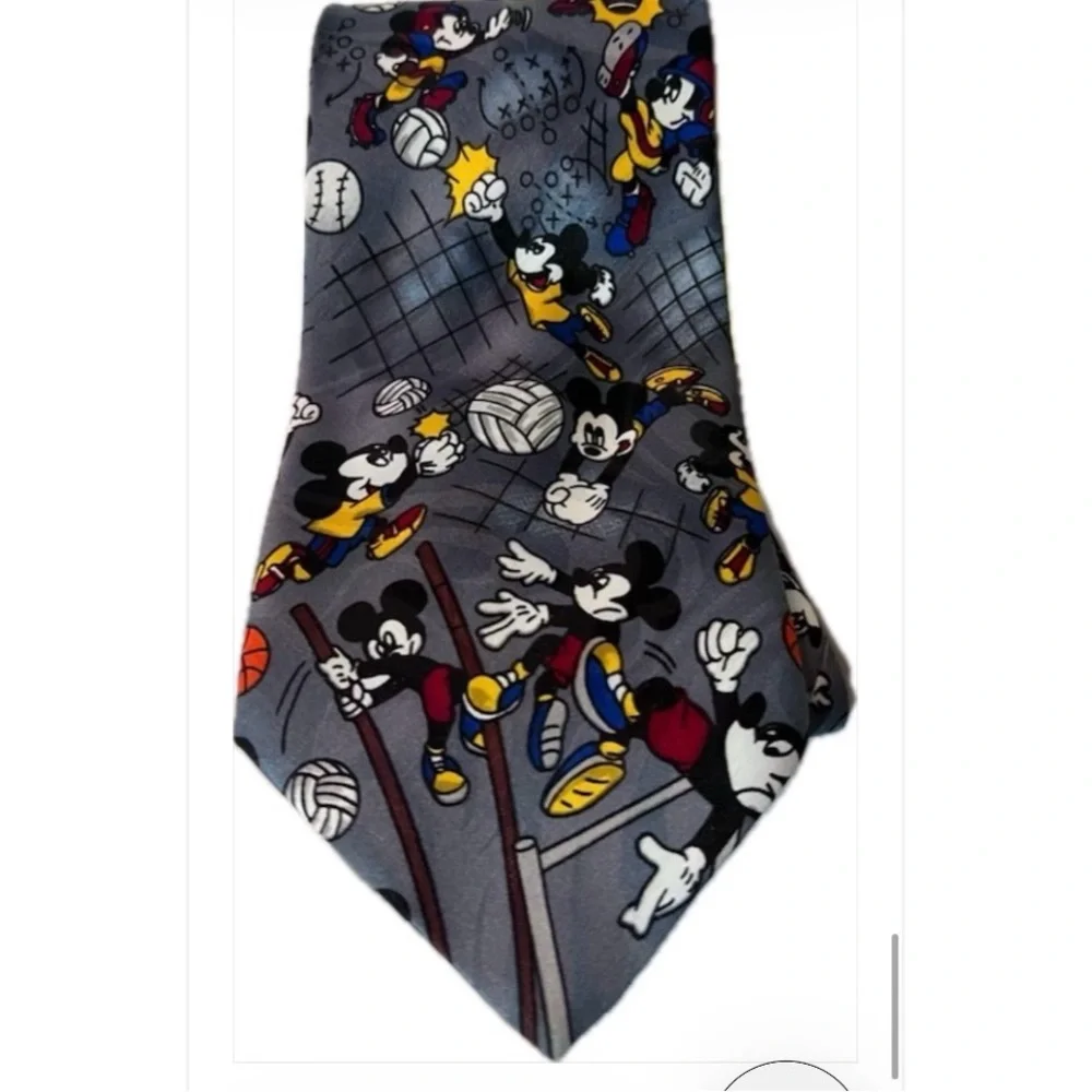 DISNEY Mickey Tie Unlimited SPORTS. The Tie Works 100% Polyester NEW